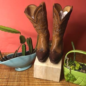 Wing Tip Tony Lama boots. Size 6.5